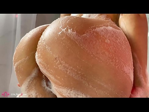 ❤️ Brunete masturbē makstiņu ar vibratoru līdz intensīvam orgasmam dušā ❤❌ Cietā porno pie mums ❌❤
